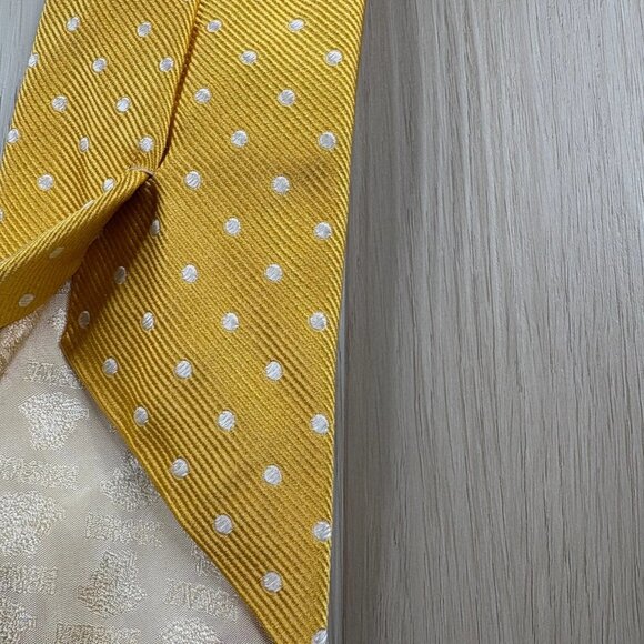 Versace Mens Yellow White Polka Dot Pointed 100% Pure Silk Necktie 59x3 Inches - Picture 8 of 14
